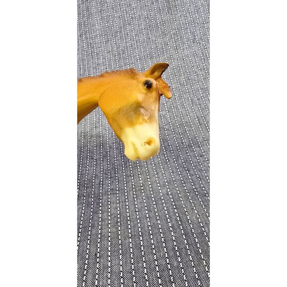 Breyer Sundance Dun Indian Pony - Picture 5 of 9